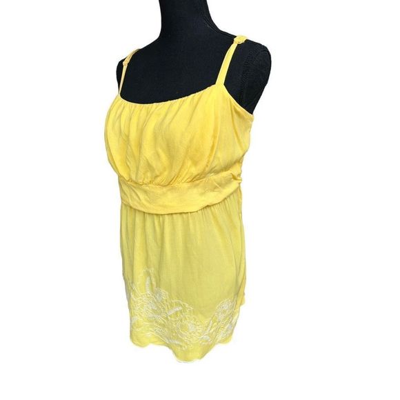 Torrid Women's Yellow Spaghetti Strap Embroidered Floral Tunic Top Size 2 - Picture 10 of 12